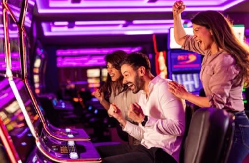 Khuyến mãi slots và jackpot tại nền tảng 33wi cho người chơi Việt Nam